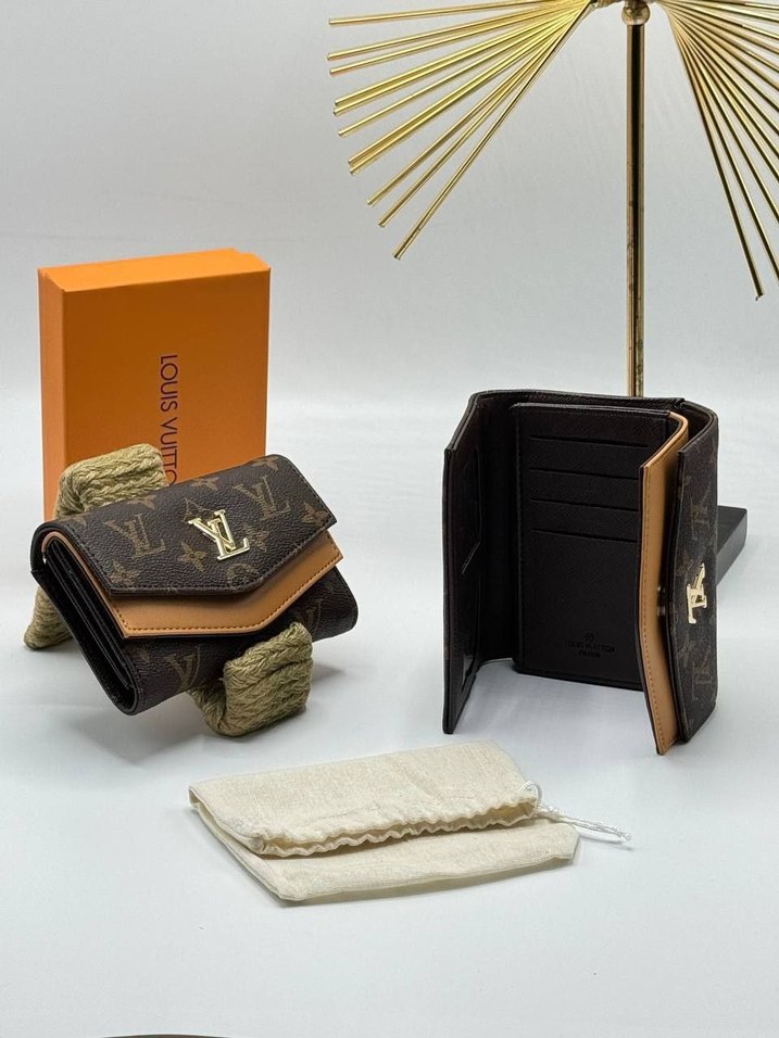 LOUIS VUITTON
GUESS DOUBLE COVER CÜZDAN - Görsel 3