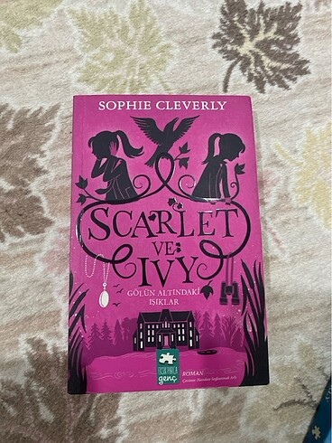 Beden Renk Scarlet ve Ivy serisi - Sophie Cleverly