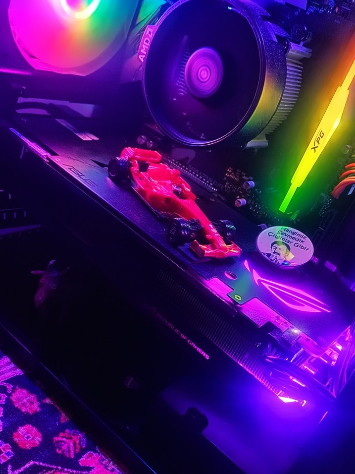 ASUS ROG Strix Radeon RX 590 GAMING Ekran Kartı - Görsel 3