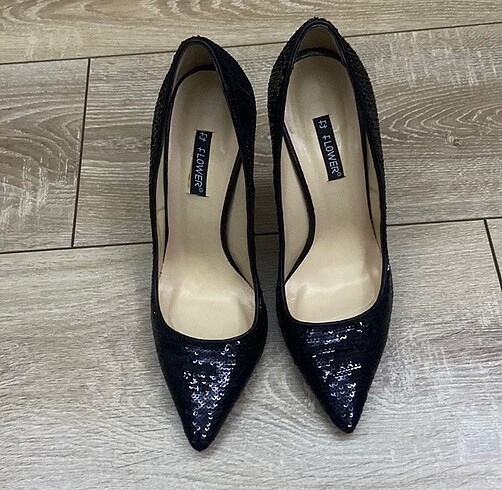 Flower payetli stiletto