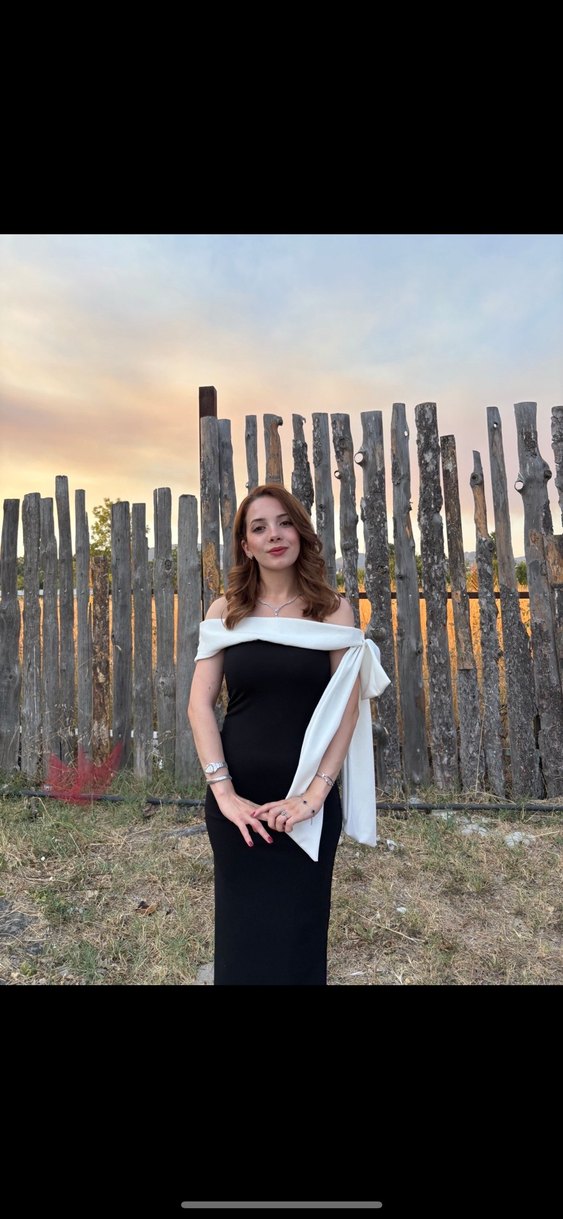 Straplez Uzun Siyah Beyaz Fiyonklu Mezuniyet Elbisesi - Görsel 3