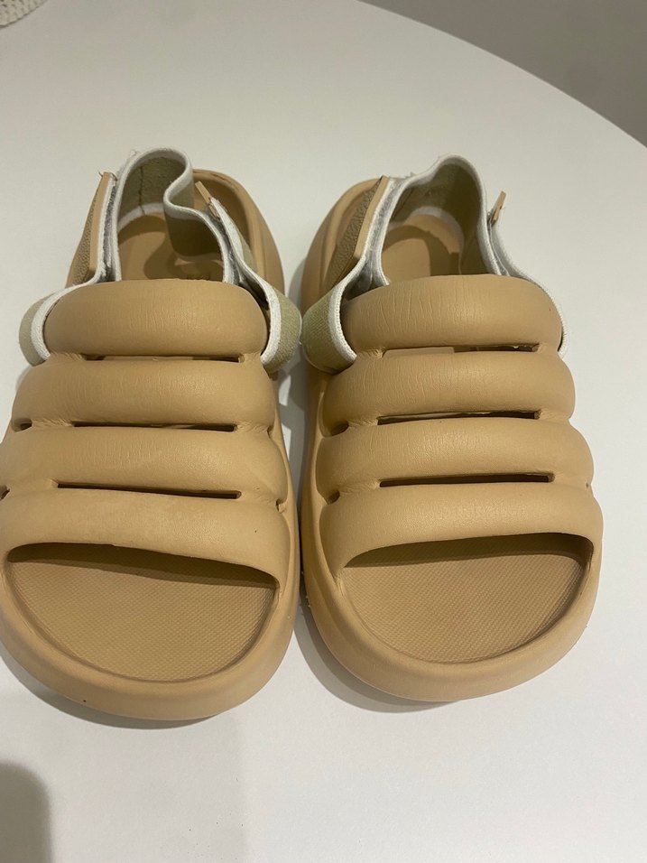 Bej Kadın Dolgu Topuklu Günlük Sandalet - Görsel 2