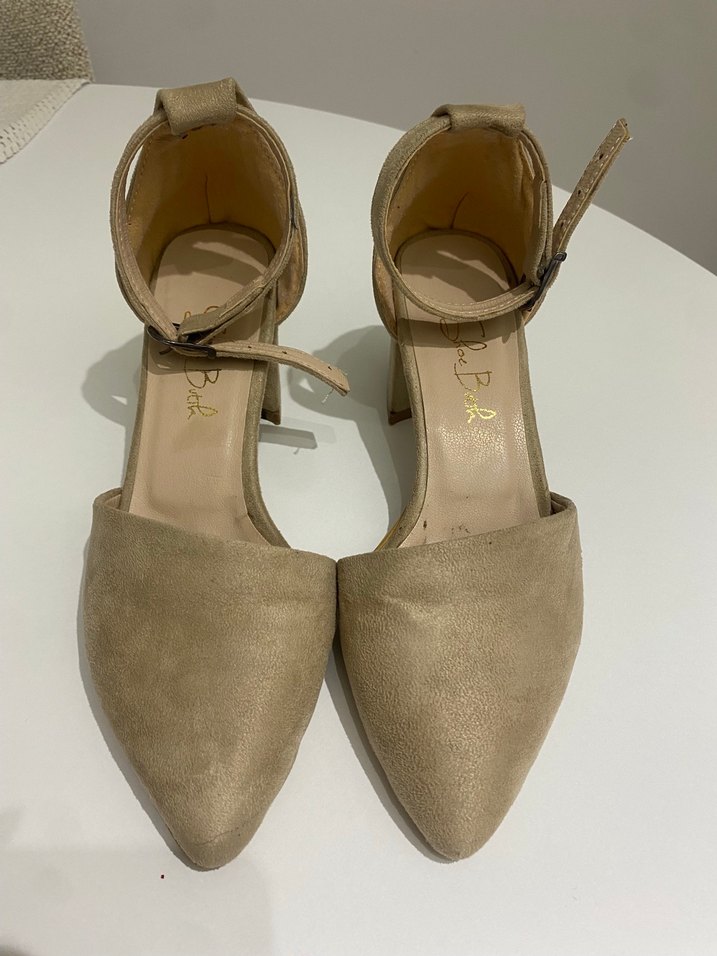 Bej Süet Tokalı Kadın Topuklu Ayakkabı - Görsel 2