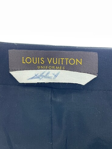 40 Beden siyah Renk Louis Vuitton Ceket %70 İndirimli.