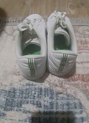 34 Beden beyaz Renk 34 numara adidas