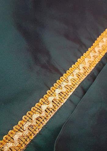 Nakışlı Koyu Yeşil Masa Örtüsü - Görsel 4