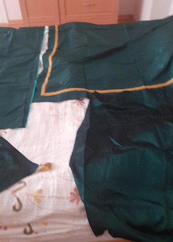 Nakışlı Koyu Yeşil Masa Örtüsü - Görsel 2