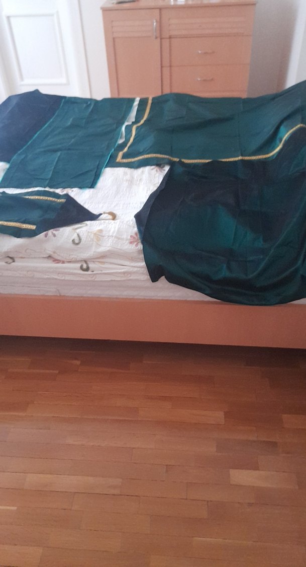 Nakışlı Koyu Yeşil Masa Örtüsü - Görsel 3