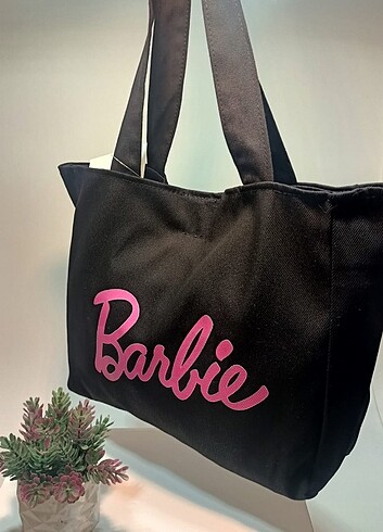 Beden 39*30 cm ölçülerinde, pamukgabaridin(kot kumaşının ham hali)