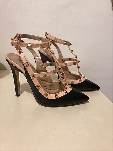 Valentino model topuklu ayakkabı