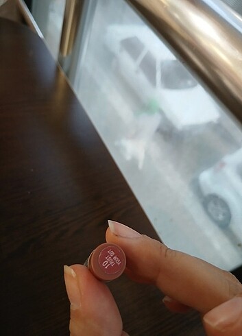 Beden Maybelline super stay