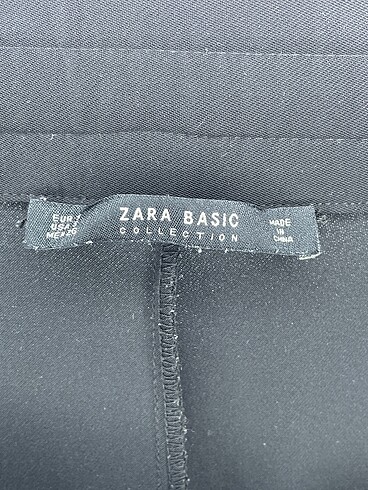 s Beden siyah Renk Zara Düz Kesim %70 İndirimli.