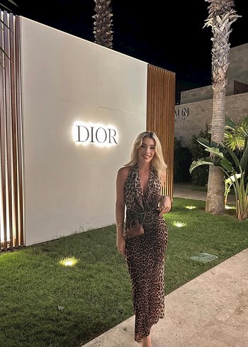 Leopar Desenli Uzun V Yaka Elbise - Görsel 6