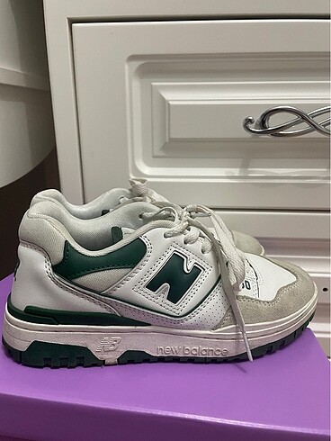 New Balance 550