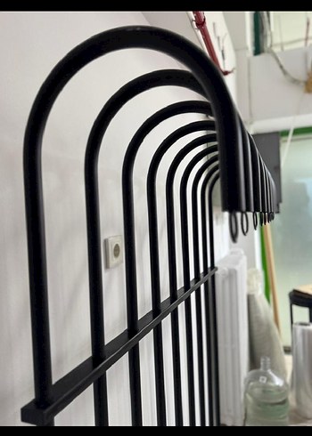 Siyah Metal Askılık Standı - Görsel 4