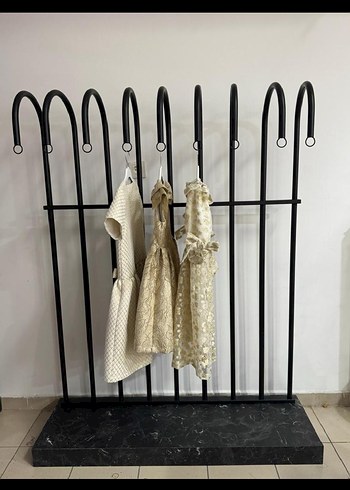 Siyah Metal Askılık Standı - Görsel 2