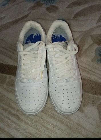 GRI NIKE SPOR AYAKKABI