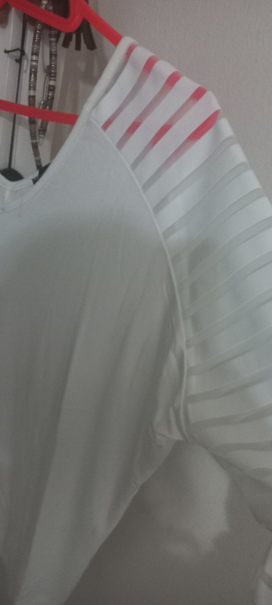 V Yaka Uzun Kollu Beyaz Kadın Tişört - Görsel 4