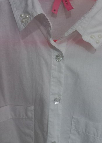 Düğmeli Beyaz Kadın Gömlek - Görsel 3