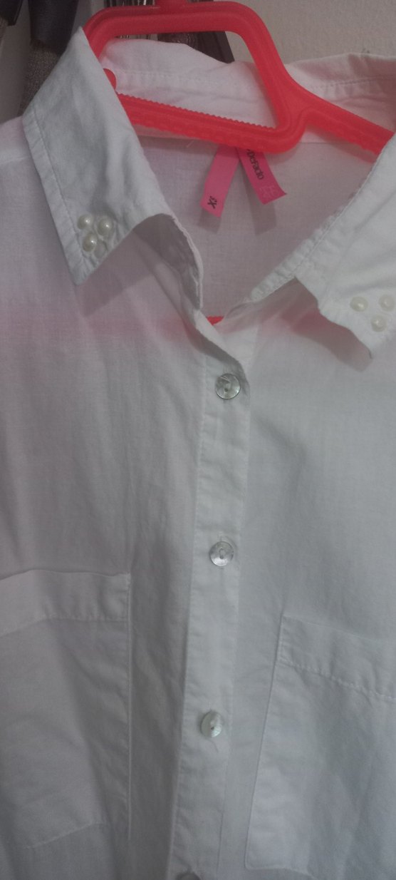 Düğmeli Beyaz Kadın Gömlek - Görsel 3