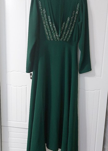 Yeşil Uzun Kollu İşlemeli Kadın Abiye Elbise - Görsel 2