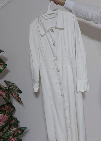 Düğmeli Beyaz Keten Uzun Kadın Kaban - Görsel 2