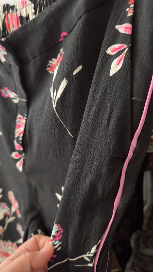 Çiçek Desenli Bol Kesim Kadın Kumaş Pantolon - Görsel 2