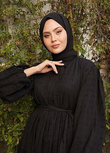 LC Waikiki Meri store QUQA marka tesettür siyah elbise 
