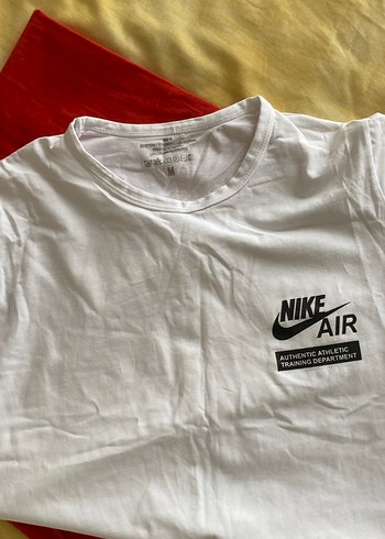 m Beden beyaz Renk Nike Air tişört