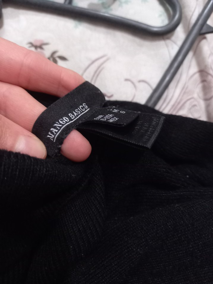 Siyah Boğazlı İnce Örgü Kadın Kazak - Görsel 3