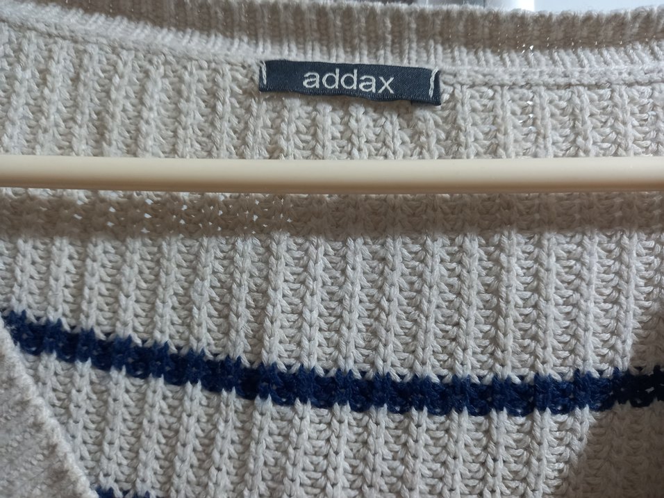 Çizgili V Yaka Triko Kadın Kazak - Görsel 3