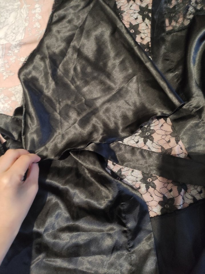 Uzun Siyah Gotik Kadın Sabahlık saten - Görsel 4