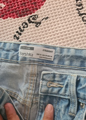 Bershka Mavi Düz Kesim Denim Kadın Jean
