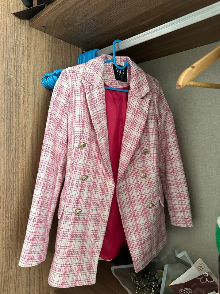 Düğmeli Pembe Desenli Kadın Blazer - Görsel 3