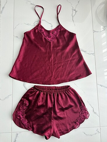 Bordo gecelik askılı seksi saten