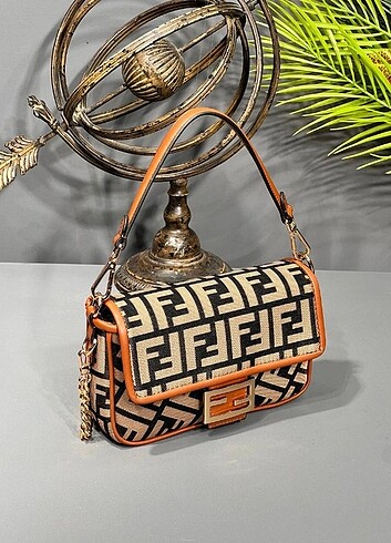 Beden Fendi BAGUETTE SMALL