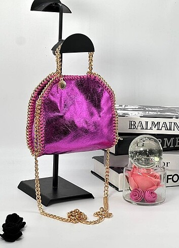 STELLA MCCARTNEY CANTA 