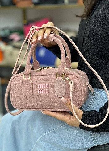 Miu miu çanta modeli