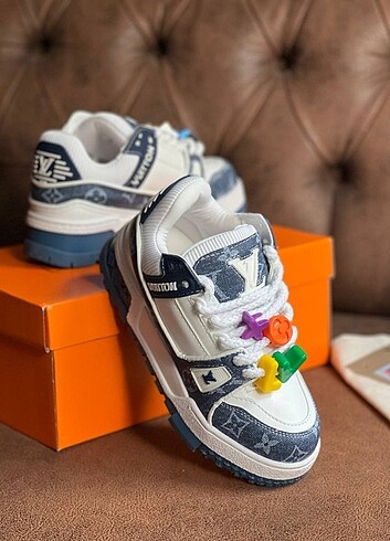 36 Beden mavi Renk Louis Vuitton spor ayakkabı