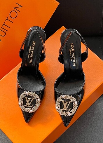 36 Beden Louis Vuitton AYAKKABI