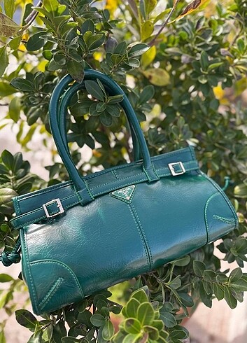 PRADA KOL ÇANTASI 