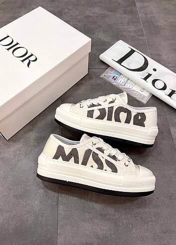 36 Beden çeşitli Renk Christian Dior AYAKKABI