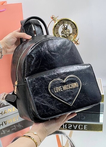LOVE MOSCHİNO SIRT ÇANTASI 