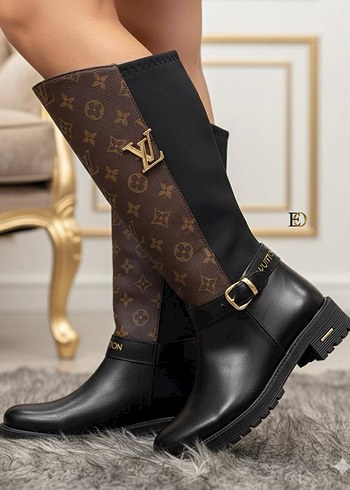 Kahverengi Tokalı Desenli Deri Kadın Çizme LOUİS Vuitton
