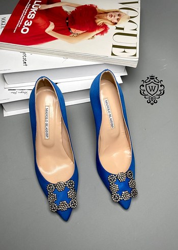 Mavi Stiletto Topuklu İşlemeli Kadın Ayakkabı MANOLO