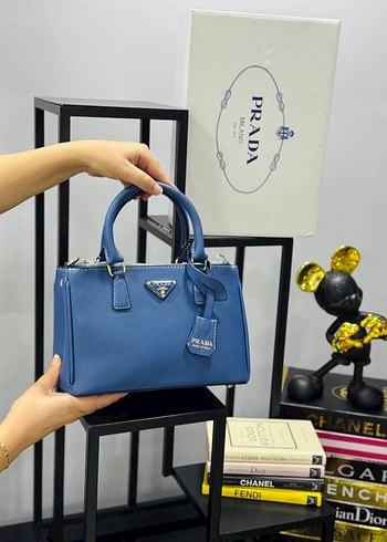 Parlak Mavi Deri Prada Kadın Çanta PRADA