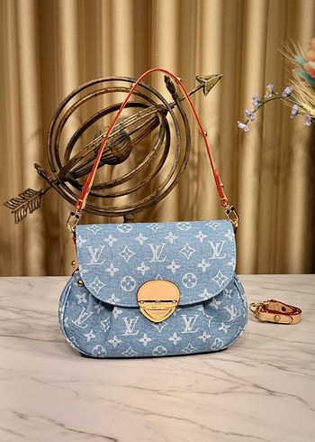 Louis Vuitton Mavi Denim Kadın Çanta Tokalı LV