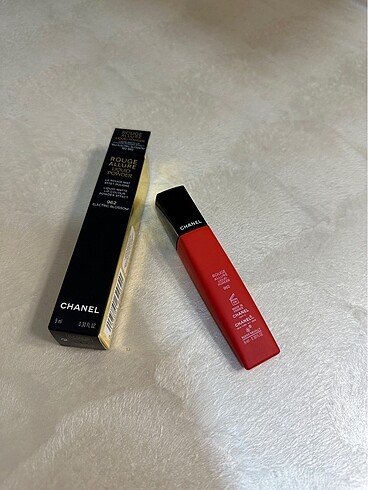 Chanel Allure Rouge 962 Electric Blossom
