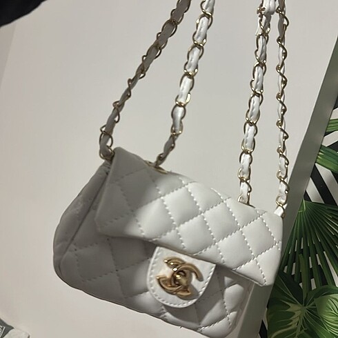 Chanel Chanel beyaz mini çanta