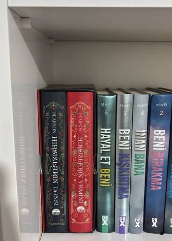 Hırsızların Dansı & Hırsızların Yemini (kutulu set) - Görsel 4